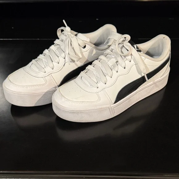 Puma White and Black Women's Sneakers - Picture 1 of 6